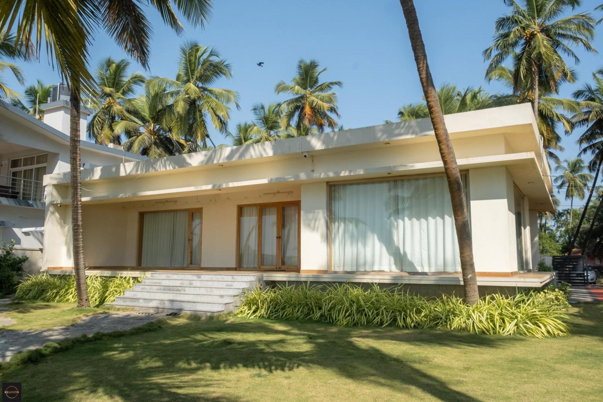 Reunion Ocean Elite - Beach House Udupi Esterno foto